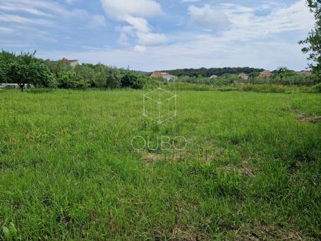 Istra, Pomer, Građevinsko zemljište s potencijalom pogleda na more