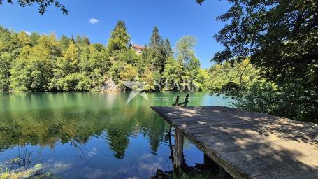 Generalski stol, Bukovlje - uređeni poljoprivredni teren uz Mrežnicu 