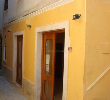 Mali Lošinj - Poslovni prostor, 49,80 M2