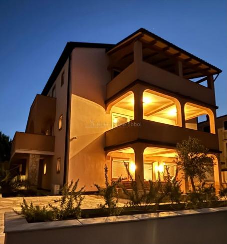 Mali Losinj - 3R+LR, 101.00 m2