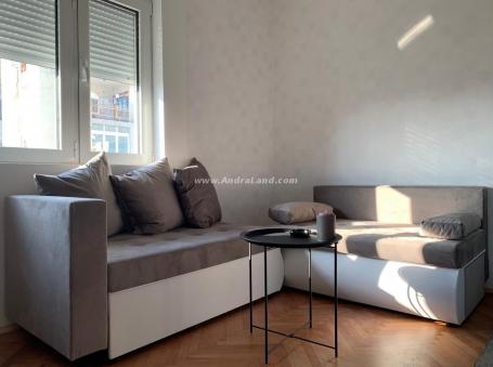 Zu verkaufen – Voll möblierte Einzimmerwohnung 34 m² im Zentrum von Bar, Maršala-Tita-Straße