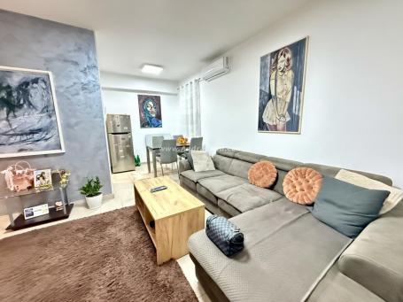 Jednosoban stan 44 m² + velika terasa 35 m², prizemlje – odlična lokacija iza TehnoPlus-a