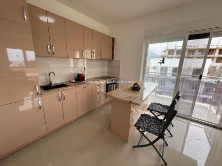 Na prodaju – Jednosoban stan sa pogledom na more, Šušanj, Bar (51 m²)