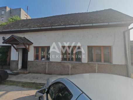 Centar Apatina. Kuća 201m2, plac 3ar