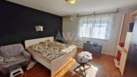 Apatin, Stan 65 m2 na I spratu