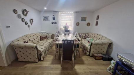 Apatin. Dve kuće 205m2 i 88m2, plac 4ar