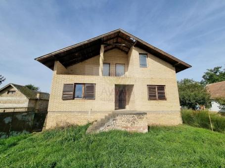 Svetozar Miletić. Spratna kuća 156m2, 8.7ar plac