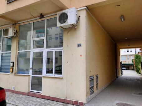 Izdajemo ULIČNI LOKAL 63m Kosančić Ivana dva nivoa IZDAJE SE