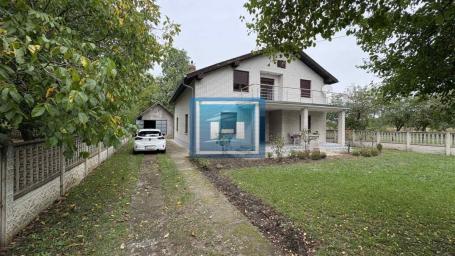 OR SALE – COUNTRY HOUSE JUST 12 KM FROM THE CITY!