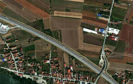 Na prodaju plac pored autoputa