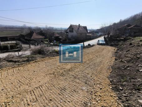 Na prodaju uređeno zemljište spremno za gradnju