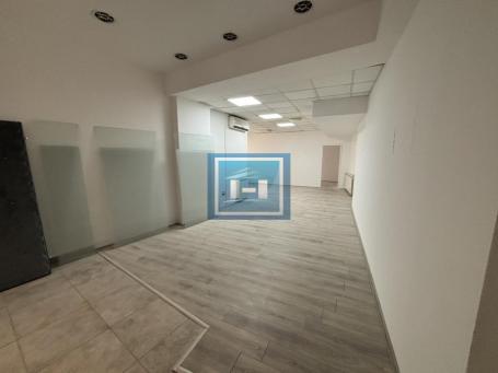 Izdavanje poslovnog prostora u strogom centru Jagodine – odlična lokacija, 171 m²