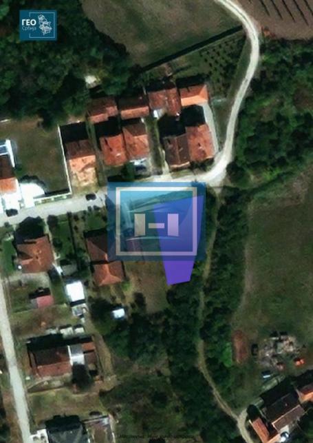 Na prodaju plac pravilnog oblika na odličnoj lokaciji u Ćupriji