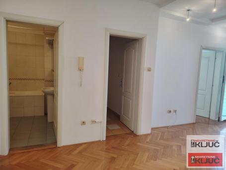 BULEVAR, 46m2, Dvosoban kod Futoške pijace