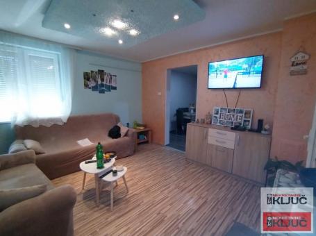 KOD NAJLON PIJACE, 52m2, Troiposoban, Funkcionalan