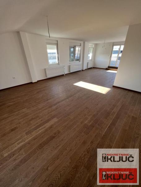 TELEP, 207m2, Petosoban, Penthouse sa pdv