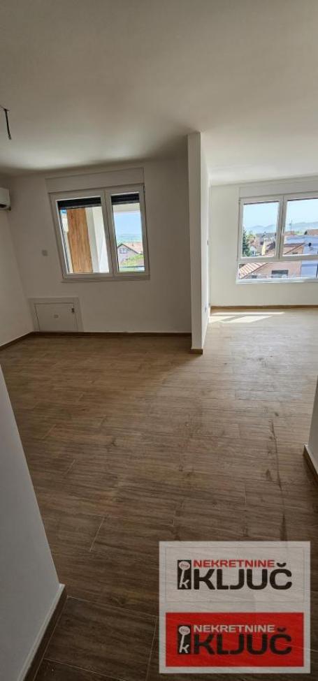 TELEP, 80m2, Četvorosoban sa pdv, Parking