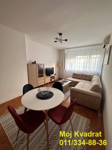 Palilula, centar - Poenkareova, 37m2