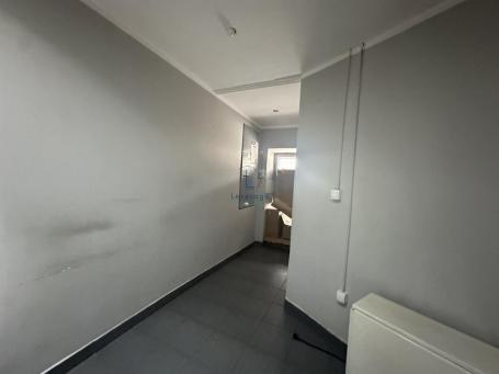 Lokal, Karađorđeva, 10 m2