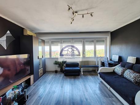 Prodaja, Stan, 74m2 , Centar
