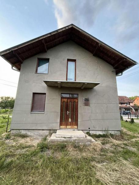 Povoljno -kuća 100 m2,  34 000  evra, Tavnik, Kraljevo