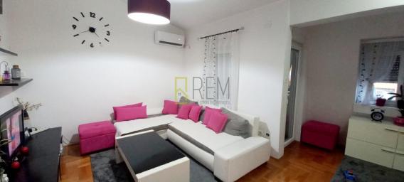Prodaja- kompletno namjesten dvosoban stan 54m2 iza Delte