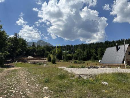 Prodaja- zemljiste 649m2 u Motickom gaju