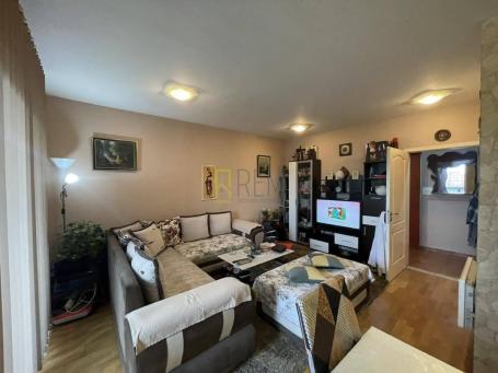 Prodajemo- trosoban dupleks stan 90m2, ispod Ljubovića