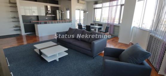 Bulevar Evrope-Luksuzno opremljen Veliki Četvorosoban stan 114 m2 sa Pogledom-065/385 8880