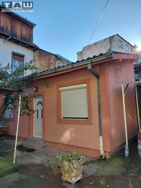 KUCA U STROGOM CENTRU GRADA