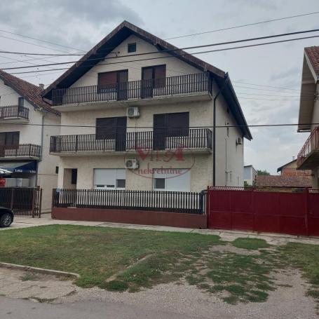 Temerin, Bački Jarak, Odlična kuća i poslovni prostor za dve porodice