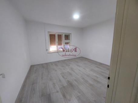 Srbobran, Odlična renovirana kuća sa dva lokala- može kredit za mlade