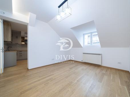 Renoviran 4. 5 stan u ulici Kraljice Natalije 131m2