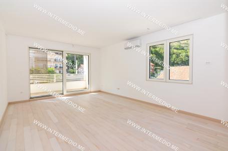 One-Bedroom Apartment in a Luxury Residential Complex – Igalo, Herceg Novi