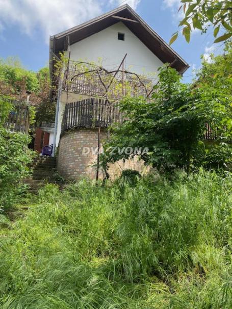 RETKA PRILIKA NA POPOVICI – Kuća od 113 m² na 10 ari placa sa prelepim pogledom!