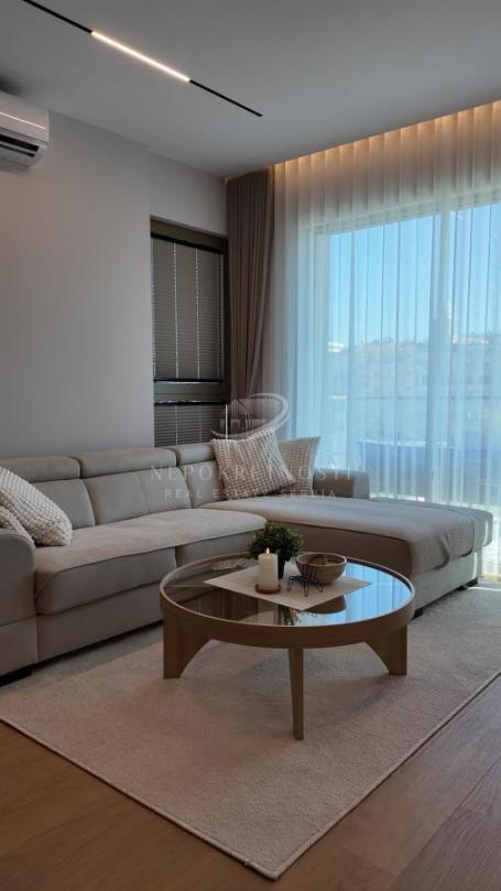 Luksuzan stan/ Luxury apartment