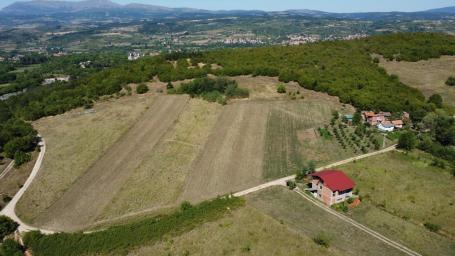 Na prodaju dva objedinjena placa građevinsko zemljište u mirnom delu Sokobanje