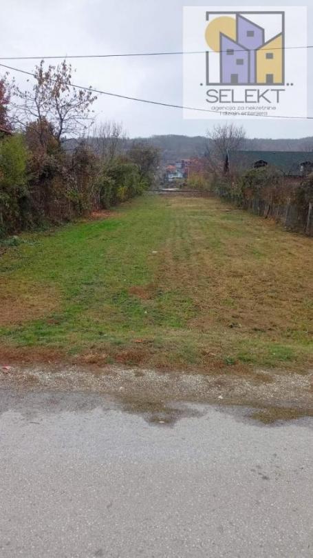 Plac pogodan za izgradnju kuće na Koloniji