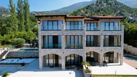 Prodaja – Luksuzna novoizgrađena vila 249 m² + teretana 35 m² sa bazenom i panoramskim pogledom na m