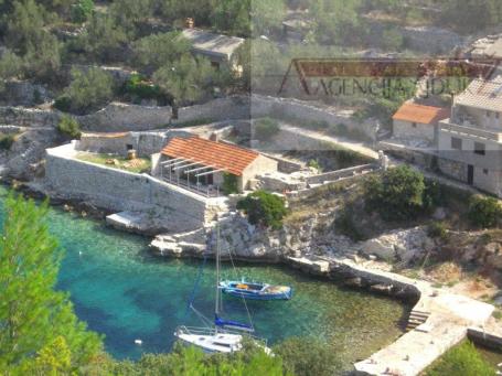 Korčula uvala Prapratna građevinsko zeml za vile 3403 m2