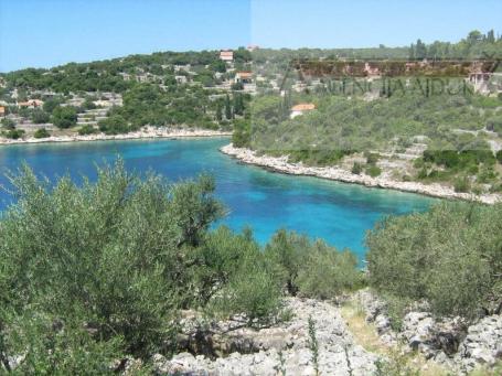 Korčula Vela Luka uvala Stratinčica 5082 m2 za vile
