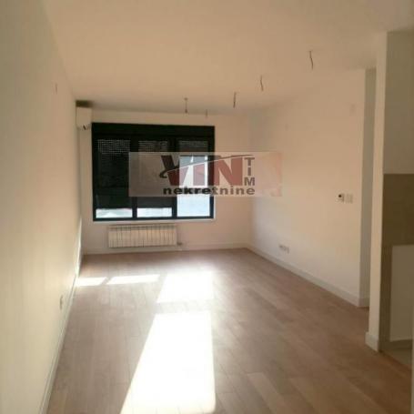 VOZDOVAC AUTOKOMANDA 53m2 , T ,215000e