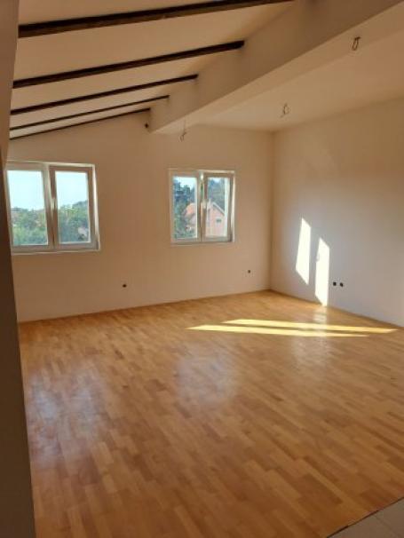 CUKARICA ZELEZNIK 60m2 , 115000e