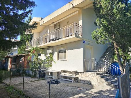 Kuća na Prodaju u Sutomoru, Zagradje