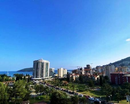 Dvosoban Stan na Prodaju u SkyView Residence, Budva – Prvoklasna Lokacija sa Pogledom na More