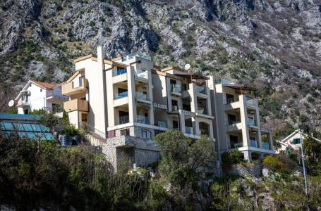 Boutique-Aparthotel mit Pool und Panoramablick an der Bucht von Kotor Zu verkaufen