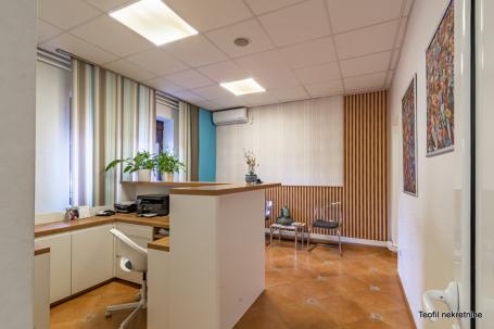 ZEMUN ZEMUN - CARA DUŠANA 104m2 , 450000e
