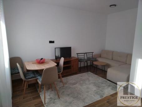NA PRODAJU –  KOMPLETNO NAMEŠTEN 1.5 STAN U ŠIREM CENTRU SOKOBANJE (37 m²)
