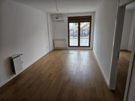 Novogradnja, Slavujev Venac, 51m2+terasa 36m2