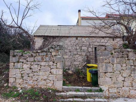 Starina, kamena kuća u unutrašnjosti Pelješca